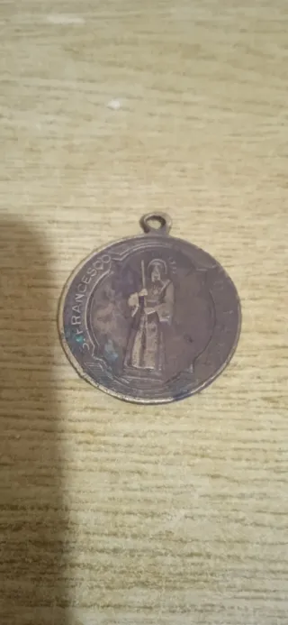 Medaglia in bronzo con immagine di s francesco