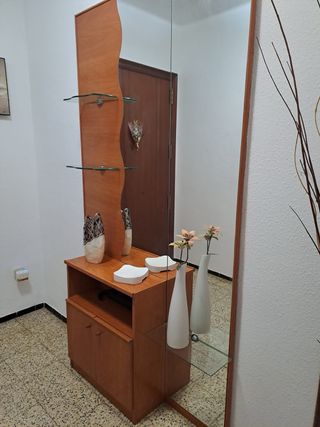 Mueble recibidor con espejo