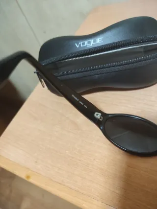 Funda Gafas Vogue Negra