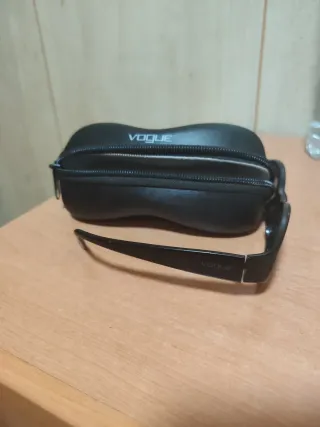 Funda Gafas Vogue Negra
