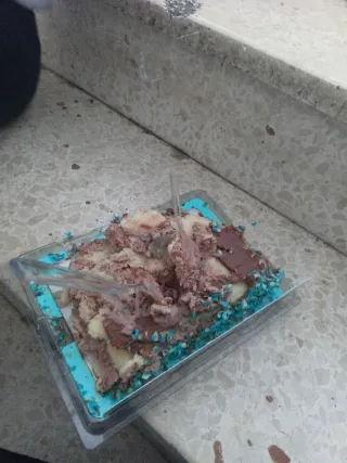 Tarta de plástico con decoración