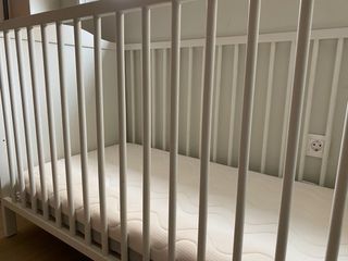 Cuna SMAGORA Ikea 120x60 con colchón Ecus Kids