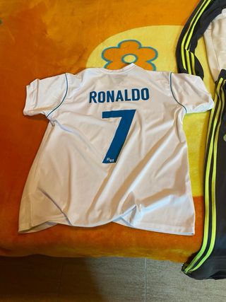 Conjunto Real Madrid Adidas: Camiseta y Chándal