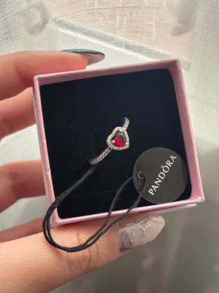 Anillo Pandora Corazón Rojo con Circonitas