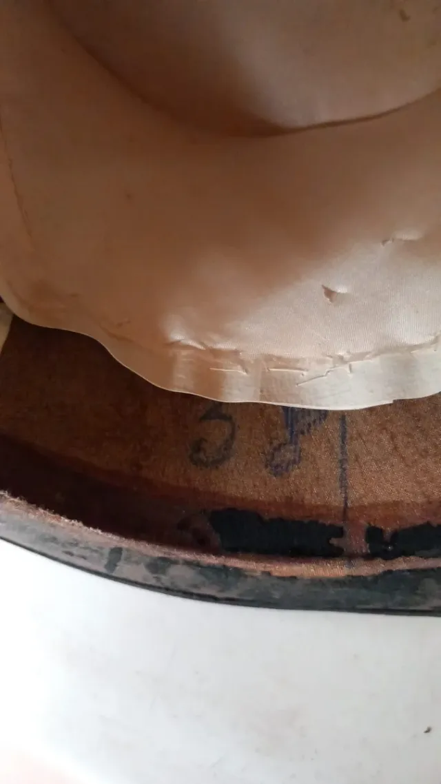 Sombrero de copa negro