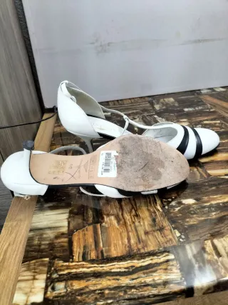 Zapatos Salome Piel Tacón Bajo