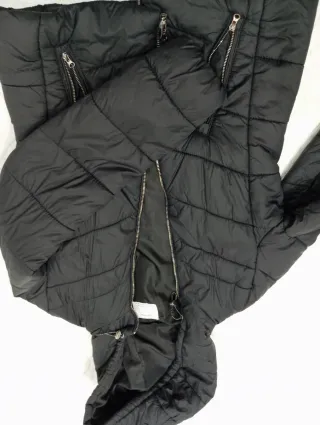 Abrigo acolchado negro Bershka