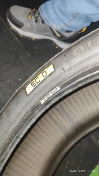 Neumático de moto circuito