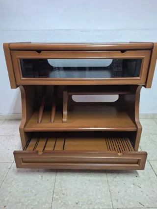 Mueble TV madera y cristal