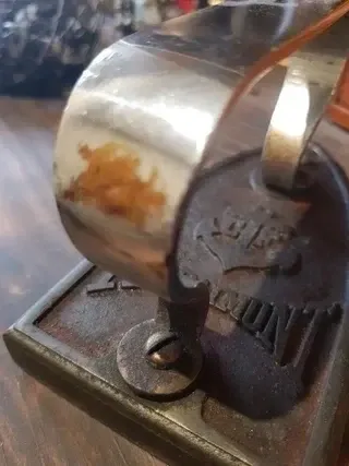 Plancha antigua de hierro francesa