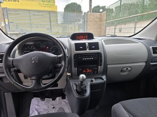 Peugeot Expert Combi 8