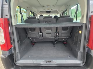 Peugeot Expert Combi 8