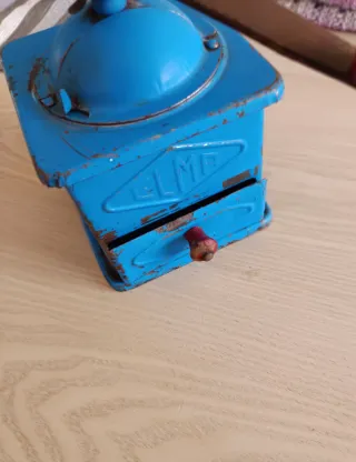 Molinillo de café antiguo ELMA azul