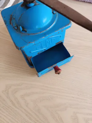 Molinillo de café antiguo ELMA azul