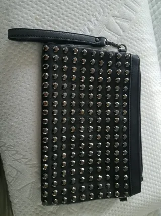 Pochette Zara nuova con borchie