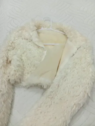 Chaqueta corta pelo blanco vestir