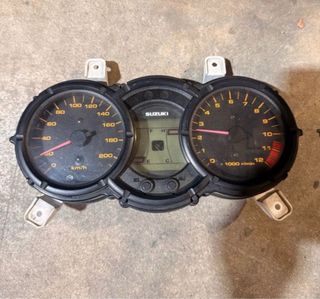 Suzuki V-Strom Velocímetro