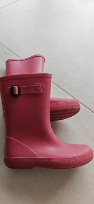 Botas de agua rojas para niños. Talla 30.
