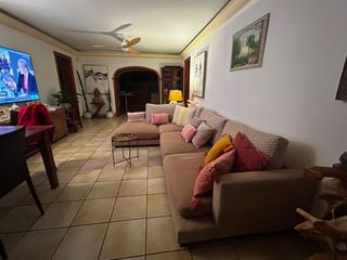 Sofá 4 plazas + chaiselongue XL