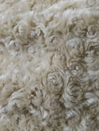 Puff grande de peluche beige