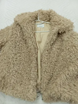 Chaqueta peluche Bershka beige T.XS
