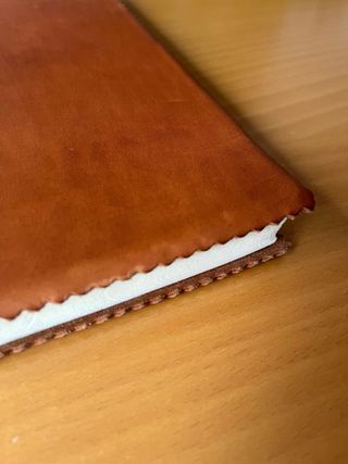 Álbum fotos tapas cuero. Cartulina y papel seda.