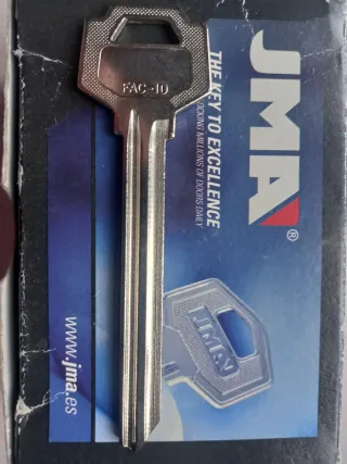 LOTE 35 LLAVES PARA COPIAR FAC-1D  (JMA)