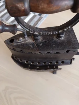 Plancha antigua hierro y madera ESPAÑA