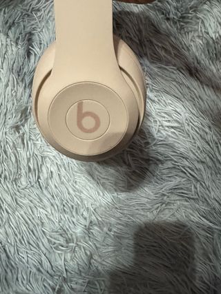 Auriculares Beats x Kim Studio