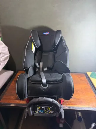 Silla de coche Klippan negra