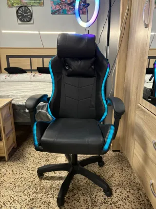 Silla Gaming Negra con Luces LED