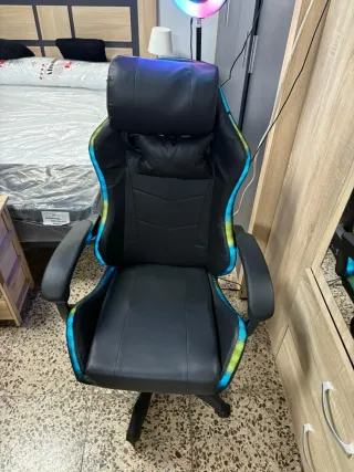 Silla Gaming Negra con Luces LED