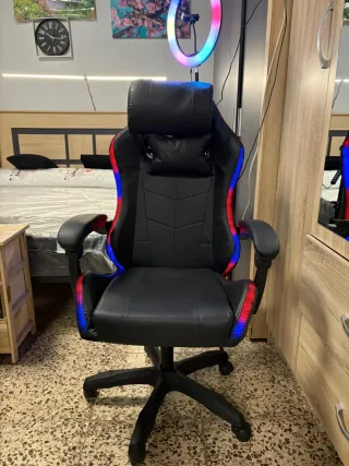 Silla Gaming Negra con Luces LED
