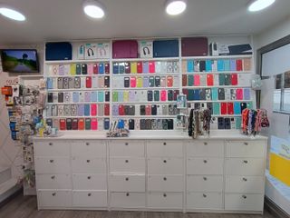 Mobiliario Tienda Accesorios Móviles