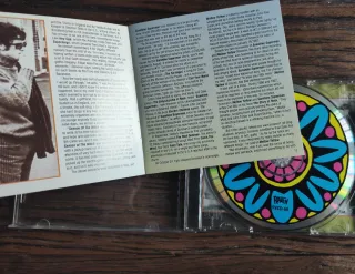CD Donovan Love Is Hot, Truth Is Molten