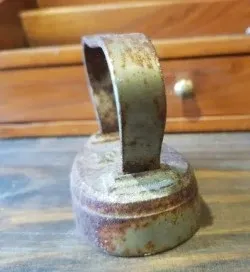 Antigua plancha de hierro para planchar detalle