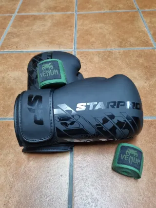 Guantes Boxeo STARPRO 16oz Negros Sin Uso