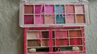 Paletas de Sombras DDONNA Multicolor