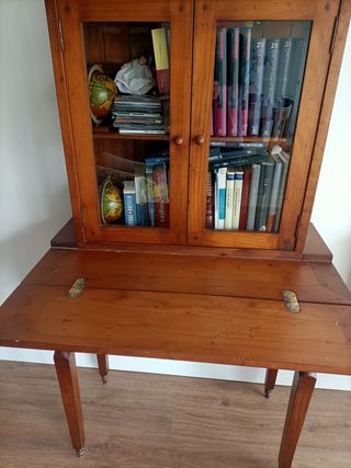 Conjunto de muebles de salón en madera