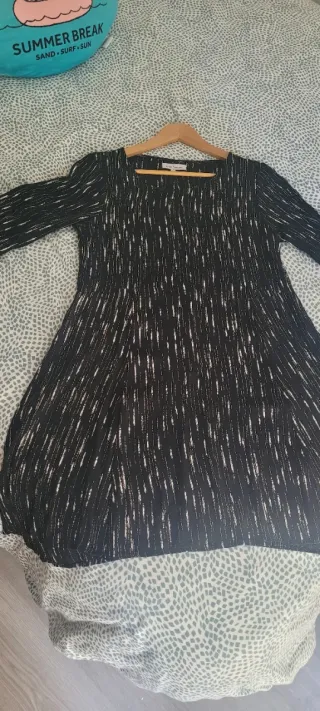 Vestido negro con detalles plateados T-L