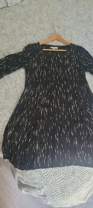 Vestido negro con detalles plateados T-L