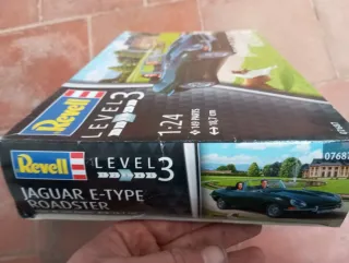 Maqueta Revell Jaguar E-Type Roadster 1:24