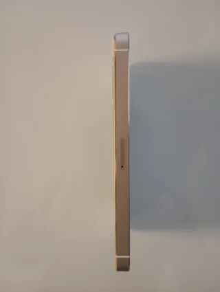 iPhone 5s Dorado y Blanco para reparar o piezas.