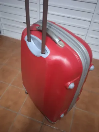 Maleta United Colors of Benetton Roja