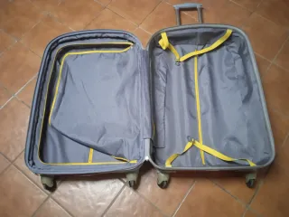 Maleta United Colors of Benetton Roja