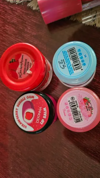 Lote de productos de belleza variados