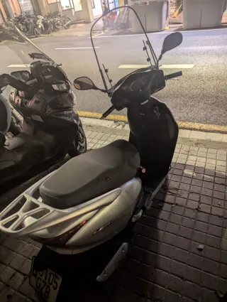 Honda Lead 110cc Plata - Scooter