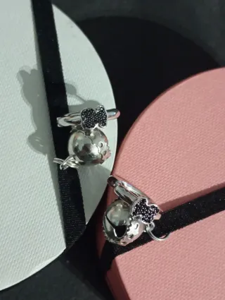 Pendientes plata y espinelas negras