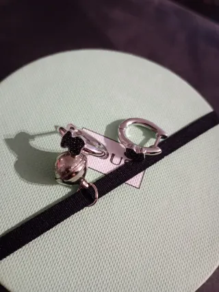 Pendientes plata y espinelas negras