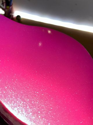 Ukelele rosa brillante